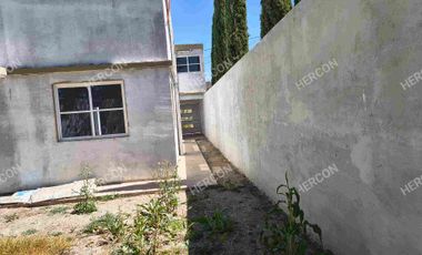 SE VENDE CASA NUEVA