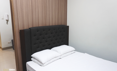 Semi-Furnished 1 Bedroom Unit with balcony for Rent in Unit B021275 Tower 2 Shore 2 Residences Pasay City