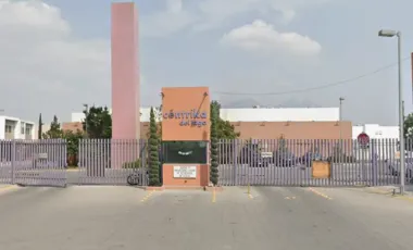CASA EN CENTRIKA DEL LAGO, MONTERREY, NUEVIO LEON. REMATE ADJUDICADO