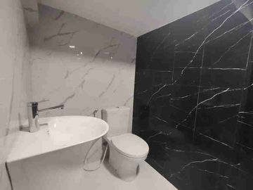 Di jual Luxury 4 lantai  Modern House Pejaten Barat, Siap Huni   Strategis