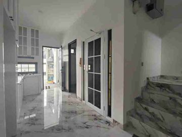 Di jual Luxury 4 lantai  Modern House Pejaten Barat, Siap Huni   Strategis