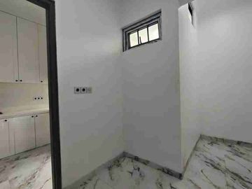Di jual Luxury 4 lantai  Modern House Pejaten Barat, Siap Huni   Strategis
