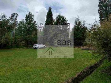 SE RENTA CASA GRANDE EN EL CAMPO - CARMEN DE SININCAY- CUENCA