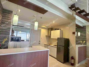 1BR Loft Condo for Sale | 48th Floor Unobstructed View | Gramercy Residences Makati