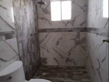 CASA EN CAMPECHE CERCA DE LA PLAYA , MUY AMPLIA, ACABADOS DE LUJO, CUENTA CON TODOS LOS SERVICIOS.