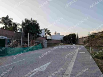 VENTA DE TERRENO EN LOMAS DE LA TOSCANA, SONATA, LOMAS 1, ALBERCA, CANCHAS