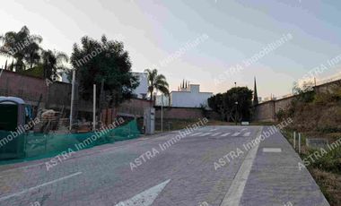 VENTA DE TERRENO EN LOMAS DE LA TOSCANA, SONATA, LOMAS 1, ALBERCA, CANCHAS