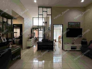 Rumah 1,5 Lantai Semi-Furnish Lokacitra Kota Baru Parahyangan