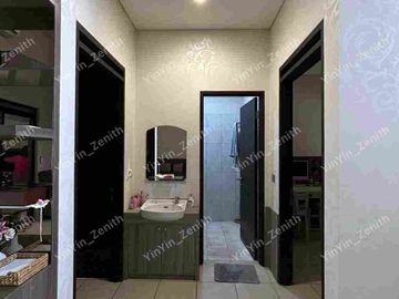 Rumah 1,5 Lantai Semi-Furnish Lokacitra Kota Baru Parahyangan