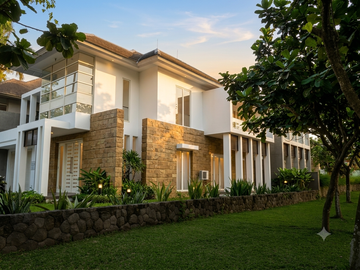 Dijual Rumah Hook Siap Huni Lokasi Diamond Hill Citraland Surabaya