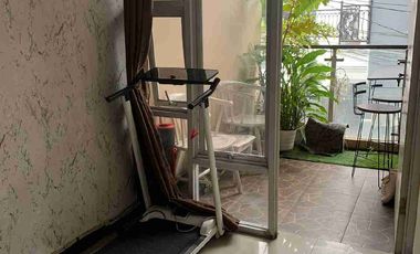 Rumah 2 Lantai drngan Rooftop di Kebon Nanas Jakarta Timur