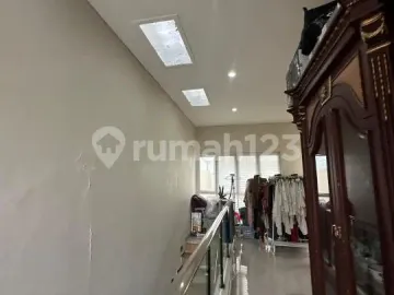 Rumah 2 Lantai Di Buahbatu Regency