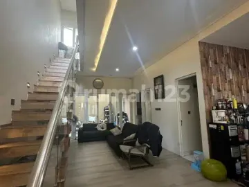 Rumah 2 Lantai Di Buahbatu Regency