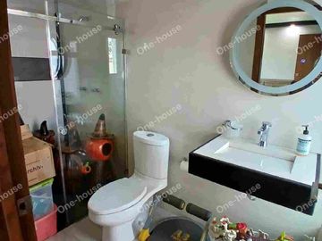 VENTA DE CASA RECIEN REMODELADA EN JACARANDAS