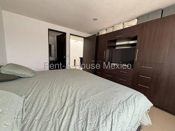 Departamento Dúplex en Renta en Punta Esmeralda Corregidora | Terraza Amplia | 2 habitaciones | 2.5 baños | área de Tv o estudio | Amenidades
