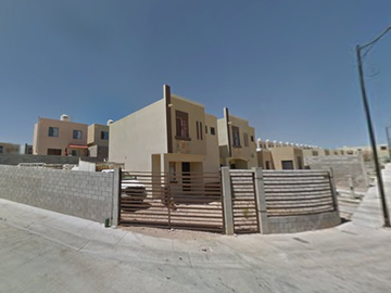 VENTA DE BONITA CASA EN NOGALES, SONORA.
