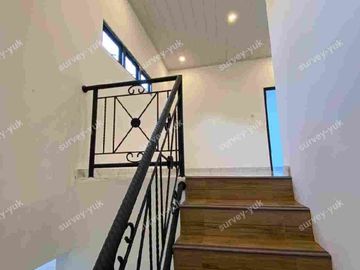 Rumah Baru Lt 140 m2 Lb 180 siap Huni 2 lantai Harga Miring Ciledug - Puribeta