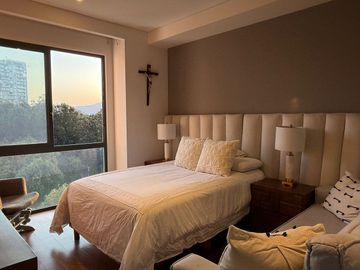 Departamento adentro de Puerta Las Lomas 2Rec más cuarto de servicio
