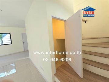 Two-story semi-detached house, 49.2 sq.wah, The Plant Rangsit Klong 4-Wongwaen Village, near Chalerm Phra Kiat Park, Rangsit-Nakhon Nayok Road, Klong