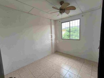 VENTA CASA AMPLIA