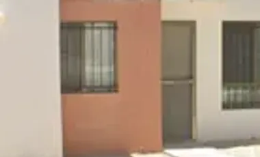 CASA EN LOS HEROES, MERIDA, YUCATAN. REMATE ADJUDICADO