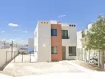 CASA EN LOS HEROES, MERIDA, YUCATAN. REMATE ADJUDICADO