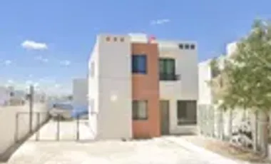 CASA EN LOS HEROES, MERIDA, YUCATAN. REMATE ADJUDICADO