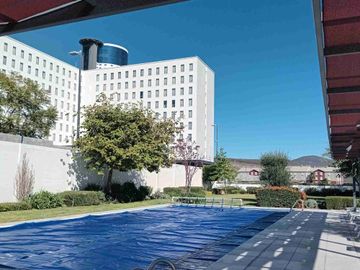 Amplio departamento en renta  con vista panoràmica y mantenimiento incluido /Life Juriquilla.