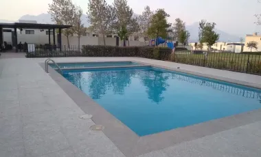 CASA EN VENTA EN FRACCIONAMIENTO AYUCCA MITRAS PONIENTE NUEVO LEON DE REMATE