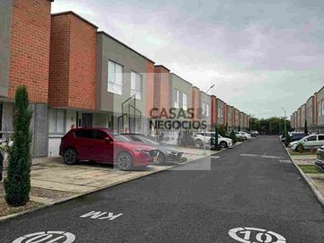 Alquiler casa Conjunto Cerrado
