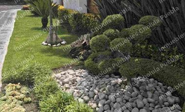 Aprovecha esta oportunidad única de vivir en Los Encinos, el fraccionamiento más exclusivo y seguro de Puebla y San Andrés Cholula, ubicado en Morillotla, aquí encontrarás la casa que siempre has soñado.