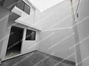 Hermosa Casa con Extraordinaria iluminación los Pinos/universidad
