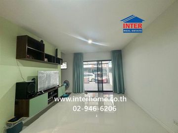 Two-story townhome, 18.5 sq.wah, Unio Phetkasem 110 Village, Soi Phetkasem 110, Phetkasem Road, Nong Khaem District, Bangkok.
