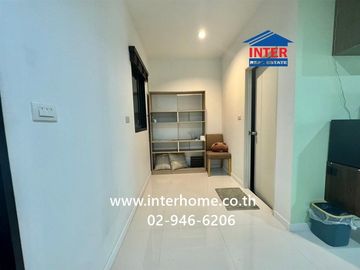 Two-story townhome, 18.5 sq.wah, Unio Phetkasem 110 Village, Soi Phetkasem 110, Phetkasem Road, Nong Khaem District, Bangkok.