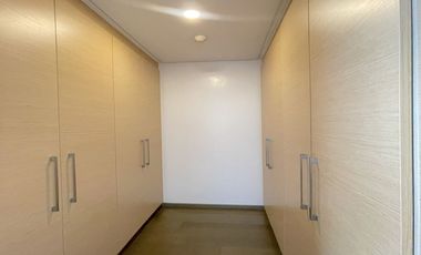 Stylish 3 Bedroom Unit for Sale in The Imperium at Capitol Commons, Pasig City