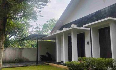 Rumah Mewah Terawat Siap Huni Bisa Kantor Akses Langsung Tol Borr Sholeh Iskandar