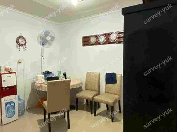 Rumah second Lt 101 m2 SHM strategis Bebas banjir Pondok Kacang Timur
