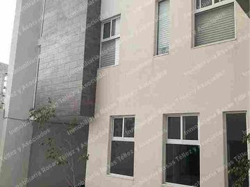 Departamento en Renta para 1 o 2 personas colonia San Baltazar muy cerca de plaza Dorada e ISSSTEP,Puebla