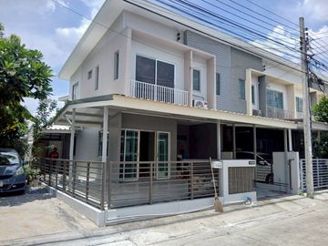 Townhouse for rent The Connect Chaengwattana  Tel.099998----