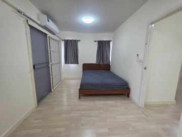 Townhouse for rent The Connect Chaengwattana  Tel.099998----