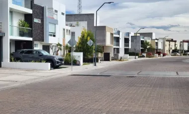 Casa residencial en venta en Cañadas del Arroyo, Corregidora