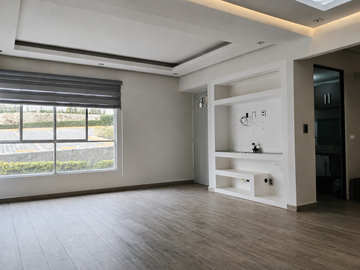Depa VENTA, Lago Esmeralda, PB, 2 rec, jardin propio