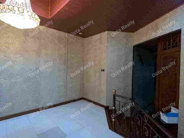 Di Jual Murah Rumah Elite 2 Lantai Asri Full Furnished Dengan Kolam Renang di Kawasan Elite Jati Bening Bekasi Jawa Barat