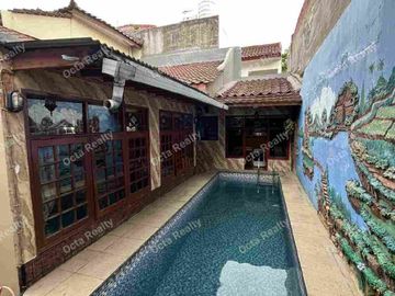 Di Jual Murah Rumah Elite 2 Lantai Asri Full Furnished Dengan Kolam Renang di Kawasan Elite Jati Bening Bekasi Jawa Barat