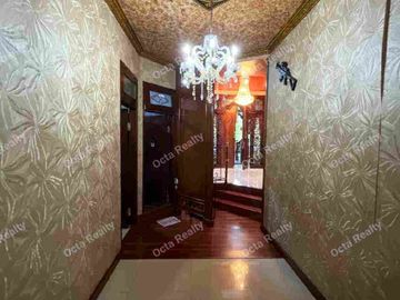 Di Jual Murah Rumah Elite 2 Lantai Asri Full Furnished Dengan Kolam Renang di Kawasan Elite Jati Bening Bekasi Jawa Barat