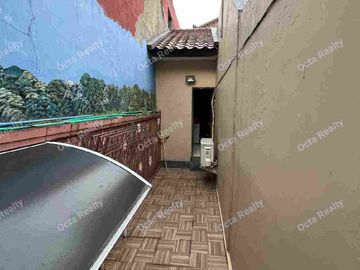 Di Jual Murah Rumah Elite 2 Lantai Asri Full Furnished Dengan Kolam Renang di Kawasan Elite Jati Bening Bekasi Jawa Barat