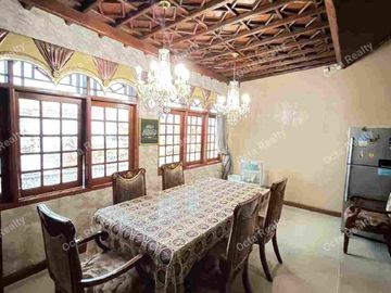 Di Jual Murah Rumah Elite 2 Lantai Asri Full Furnished Dengan Kolam Renang di Kawasan Elite Jati Bening Bekasi Jawa Barat