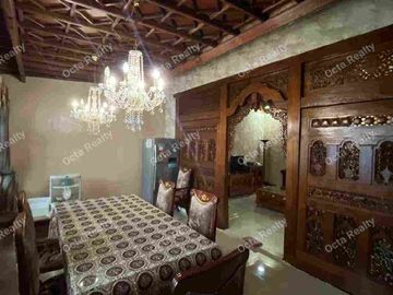 Di Jual Murah Rumah Elite 2 Lantai Asri Full Furnished Dengan Kolam Renang di Kawasan Elite Jati Bening Bekasi Jawa Barat