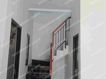 Rumah Baru dalam perumahan ,lokasi pinggir jalan .fasilitas lengkap.indent free coustom lay out .