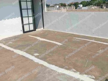 Rumah Baru dalam perumahan ,lokasi pinggir jalan .fasilitas lengkap.indent free coustom lay out .